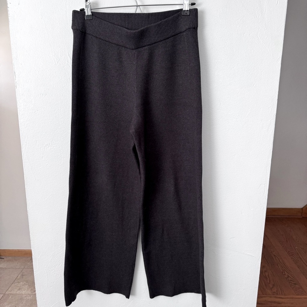 Elie Tahari charcoal gray knit wide leg pant Size M or 10